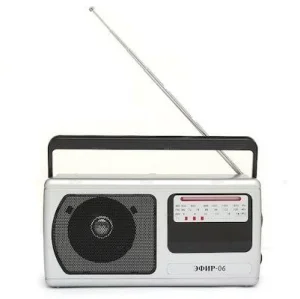 Радиоприемник Эфир-06 принимает станции в диапазоне FM/AM/SW